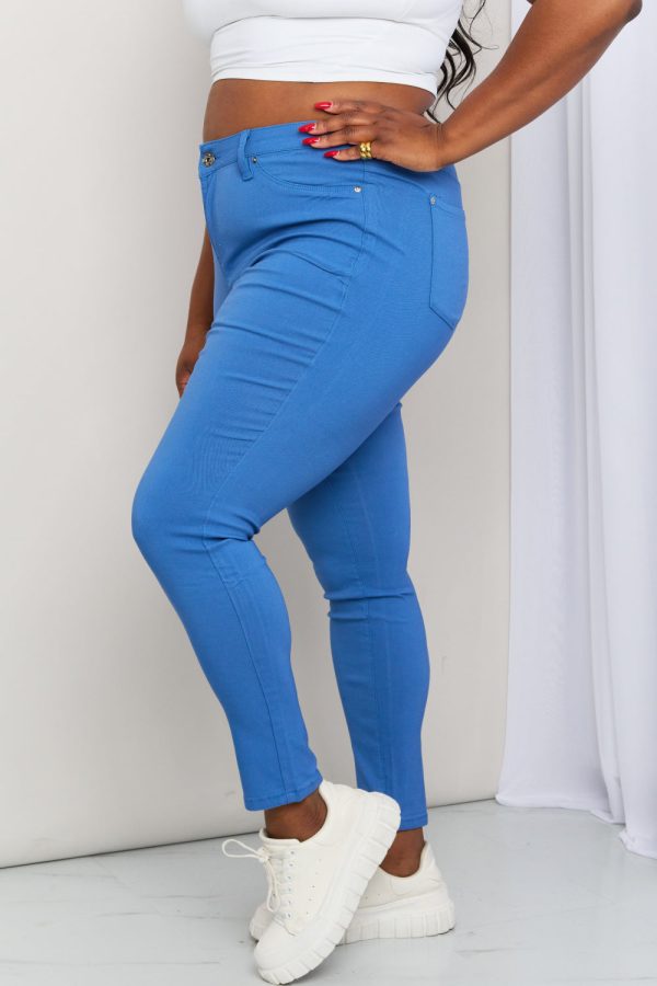 YMI Jeanswear Kate Hyper-Stretch Full Size Mid-Rise Skinny Jeans in Electric Blue - Image 7