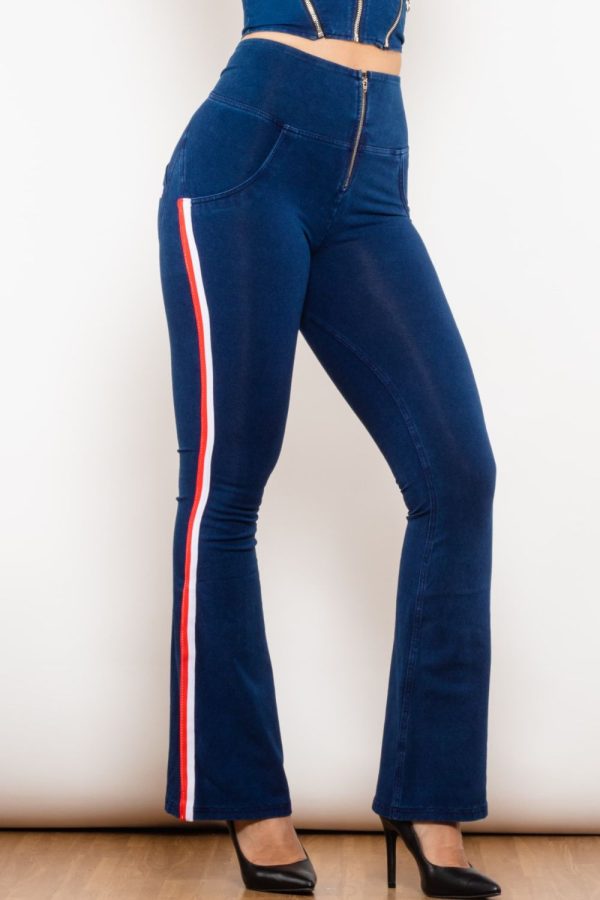 Side Stripe Zip Closure Bootcut Jeans - Image 3