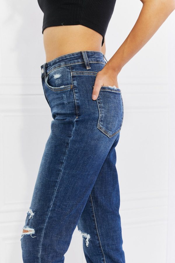 Vervet by Flying Monkey Full Size Distressed Cropped Jeans with Pockets - Image 13